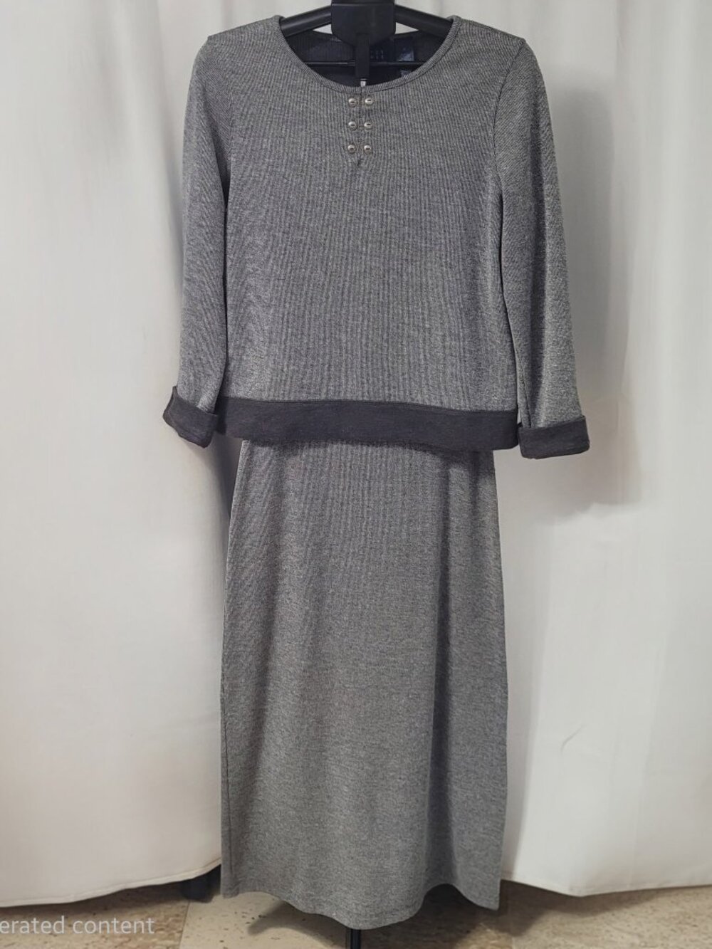 Vintage Crazy Horse Liz Claiborne Gray Knit 2-Piece Skirt Set